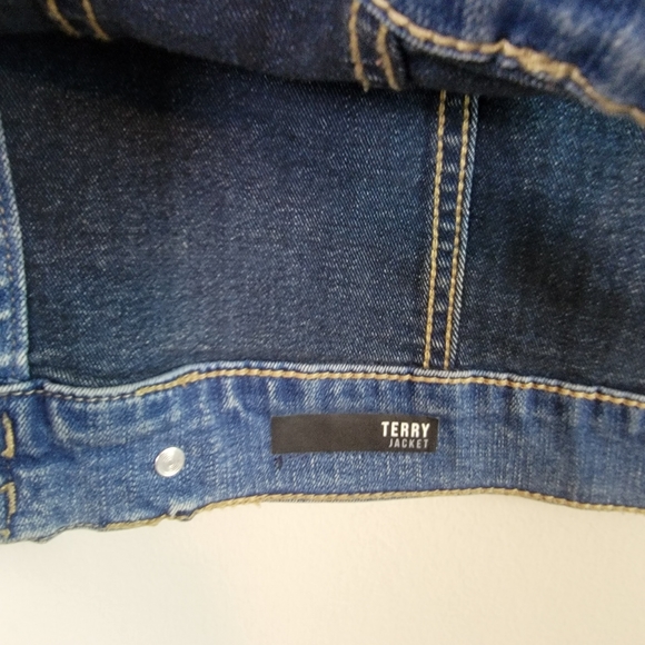 Kut From the Kloth Terry Medium Wash Denim jacket - Picture 7 of 7